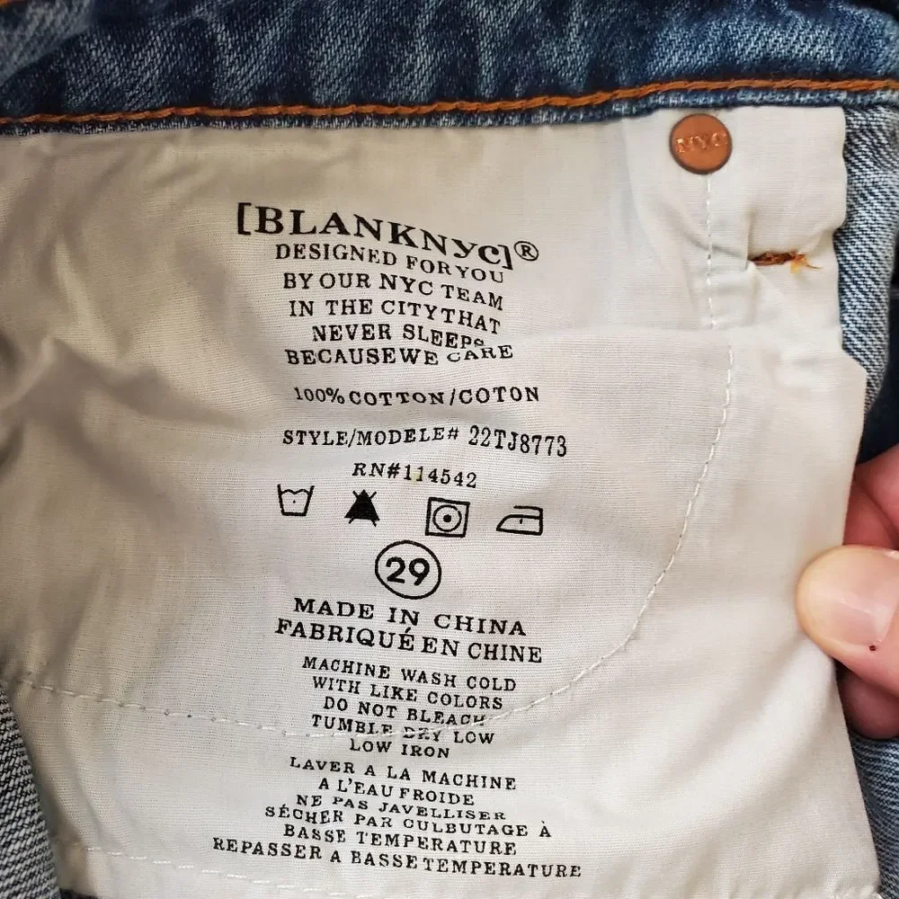 NEW! BLANK NYC | 'TheWarren' Work With Me Mid-thigh Distressed Jean Shorts sz 29